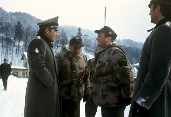 《血染雪山堡》：英国经典谍战片