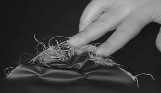 《严密监视的列车》：捷克新浪潮的经典之作