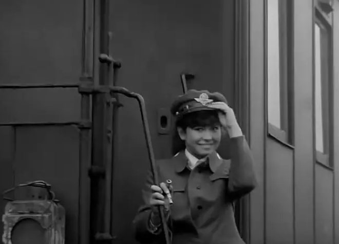 《严密监视的列车》：捷克新浪潮的经典之作