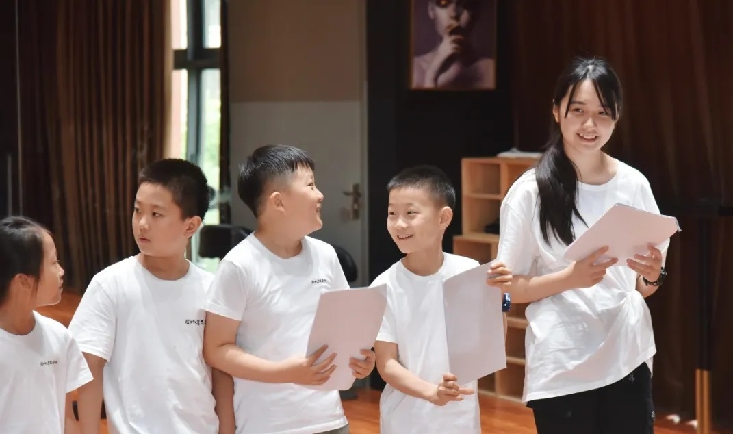 2022中英联合制作原创儿童科幻音乐剧《王国》-上海站 2022中英联合制作原创儿童科幻音乐剧《王国》-上海站