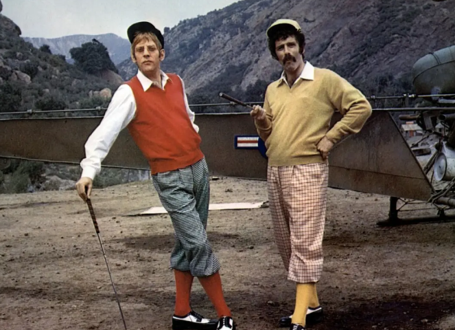 《陆军野战医院》：战后批判中的异类