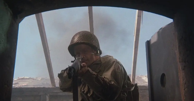 《铁血军营》：五个人的战争