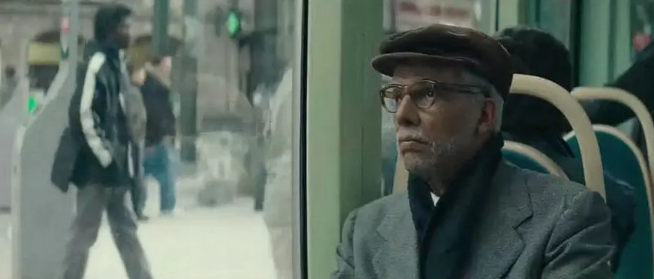 《光荣岁月》：自由与尊严