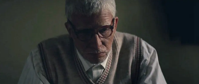 《光荣岁月》：自由与尊严