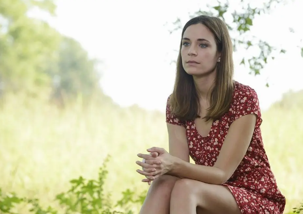 《亡者归来》：抛开世俗眼光生活