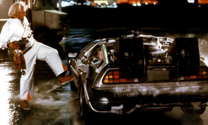 《回到未来》:细节与欧美文化的碰撞 《回到未来》:细节与欧美文化的碰撞