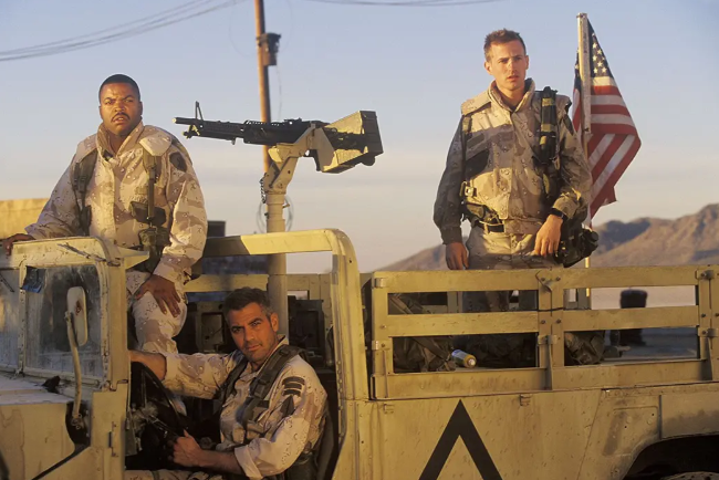 《夺金三王》：经典黑色喜剧电影