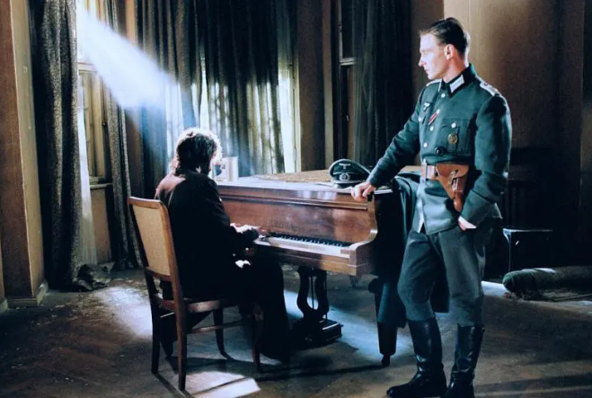 《钢琴家》：一个人的流放