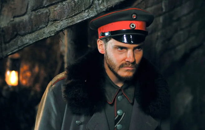 《圣诞快乐》：停战之夜