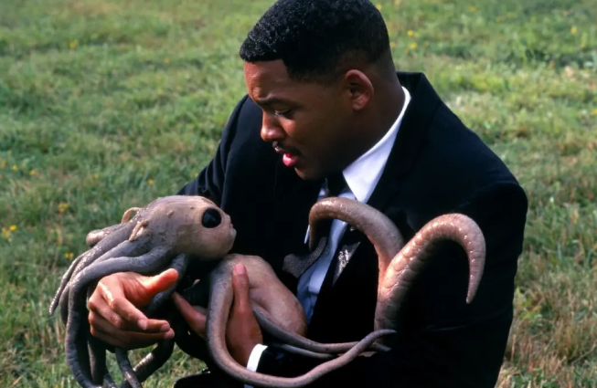 《黑衣人》：细节值得品味