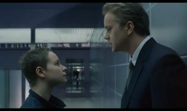 《代码46》:未来的爱情是冰冷的 《代码46》:未来的爱情是冰冷的