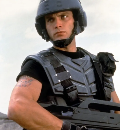 《星河战队》：公民与平民的区别