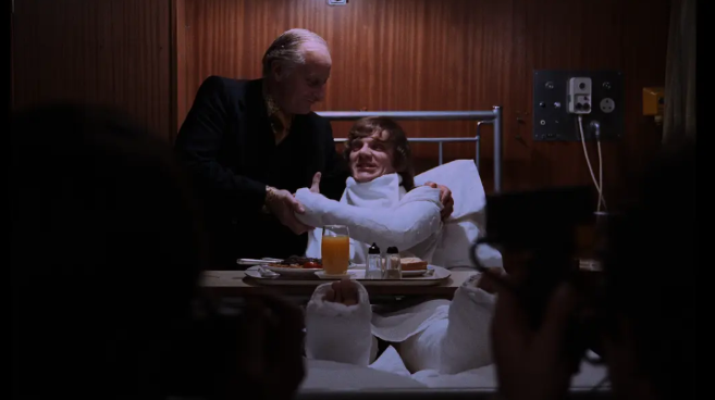 《发条橙》:彻底的善与彻底的恶一样没有人性 《发条橙》:彻底的善与彻底的恶一样没有人性