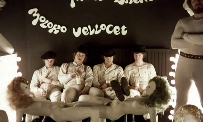 《发条橙》:彻底的善与彻底的恶一样没有人性 《发条橙》:彻底的善与彻底的恶一样没有人性