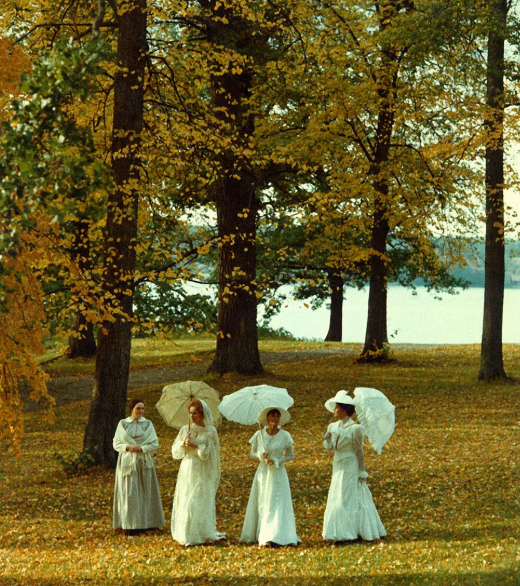 《哭喊与低语》：在死亡面前呼喊爱