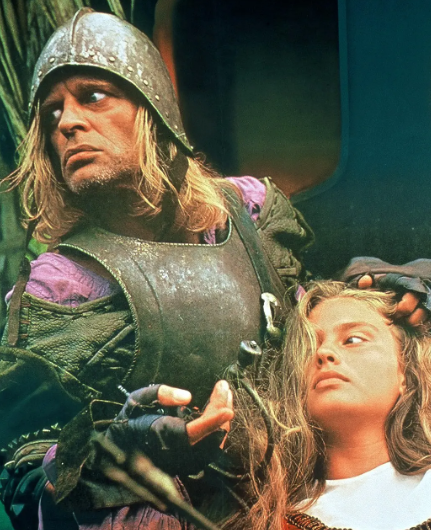 《阿基尔，神之怒》：独裁狂人的冷酷隐喻