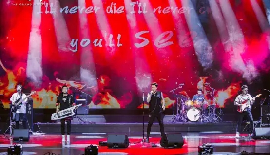 2022《致敬传奇·光辉岁月》纪念beyond经典金曲演唱会-成都站 2022《致敬传奇·光辉岁月》纪念beyond经典金曲演唱会-成都站