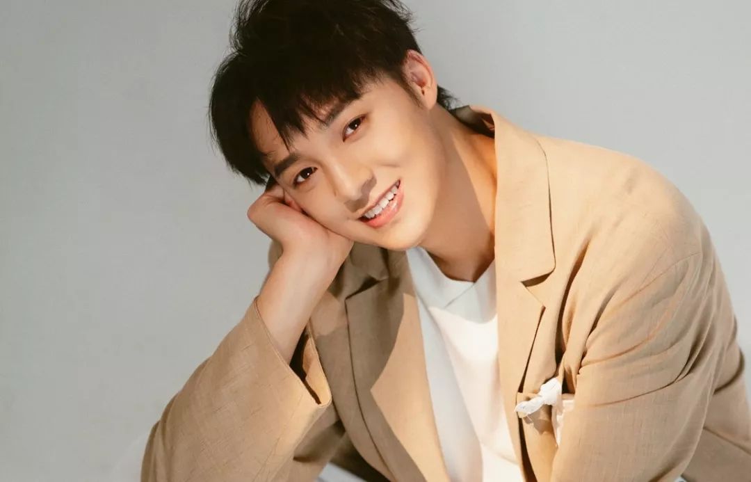 2022伍嘉成杭州演唱会门票多少钱？在哪买？