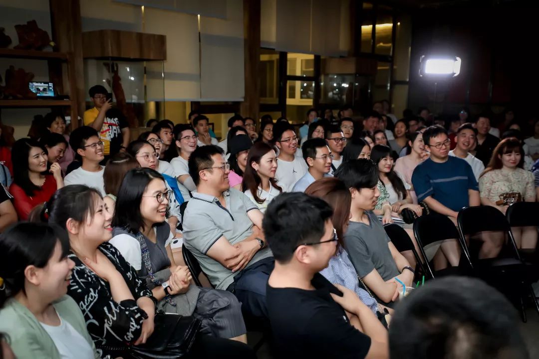 2022假面喜剧郑州周末脱口秀门票+阵容+演出介绍