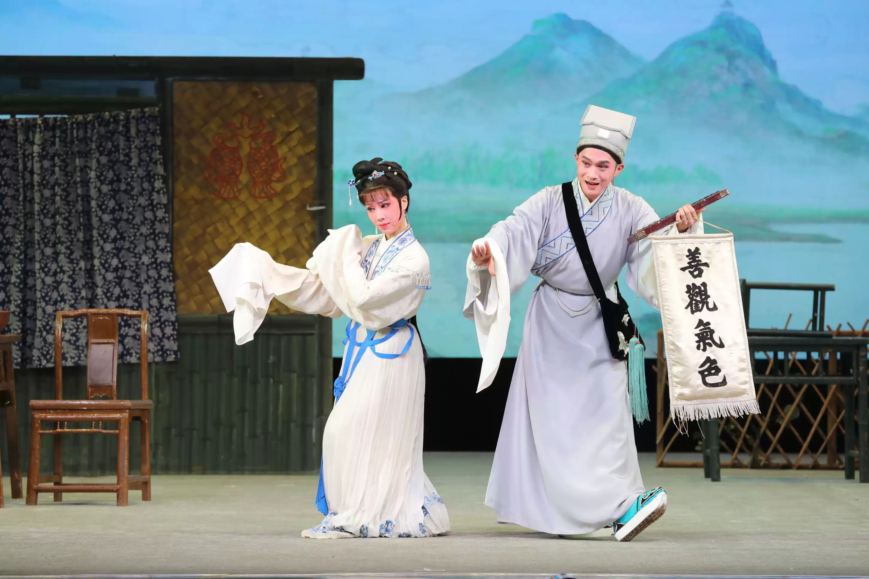 2022上海越剧院“锦瑟年华”展演季•春《何文秀》-上海站 2022上海越剧院“锦瑟年华”展演季•春《何文秀》-上海站