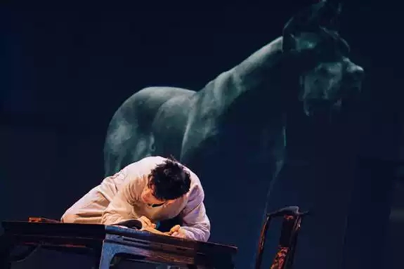 2022北京文化艺术基金2021年度资助项目·第五届老舍戏剧节话剧《狂人日记》-北京站 2022北京文化艺术基金2021年度资助项目·第五届老舍戏剧节话剧《狂人日记》-北京站