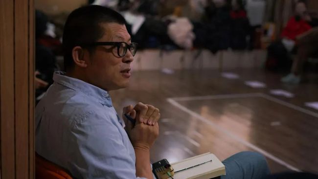 2022话剧《世界旦夕之间》西安站购票信息、剧情介绍