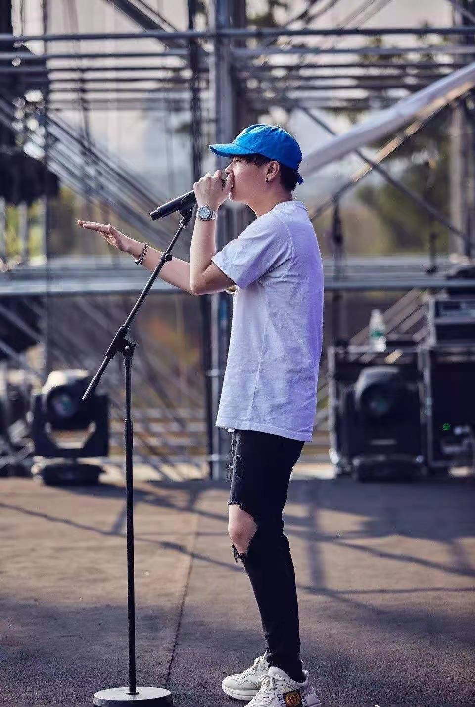 2022小青龙何程郑州演唱会什么时间开始？门票在哪买？