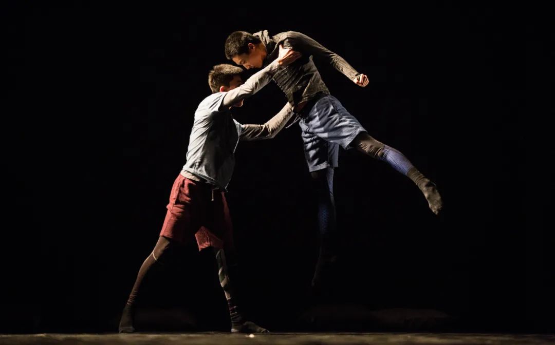 2022第八届乌镇戏剧节特邀剧目·现代舞剧《七窍生烟》-广州站