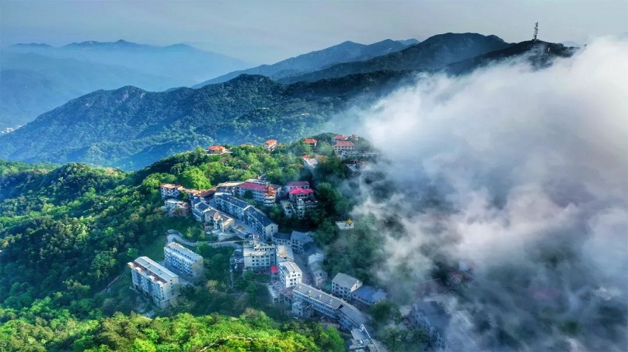 信阳鸡公山平汉铁路老火车