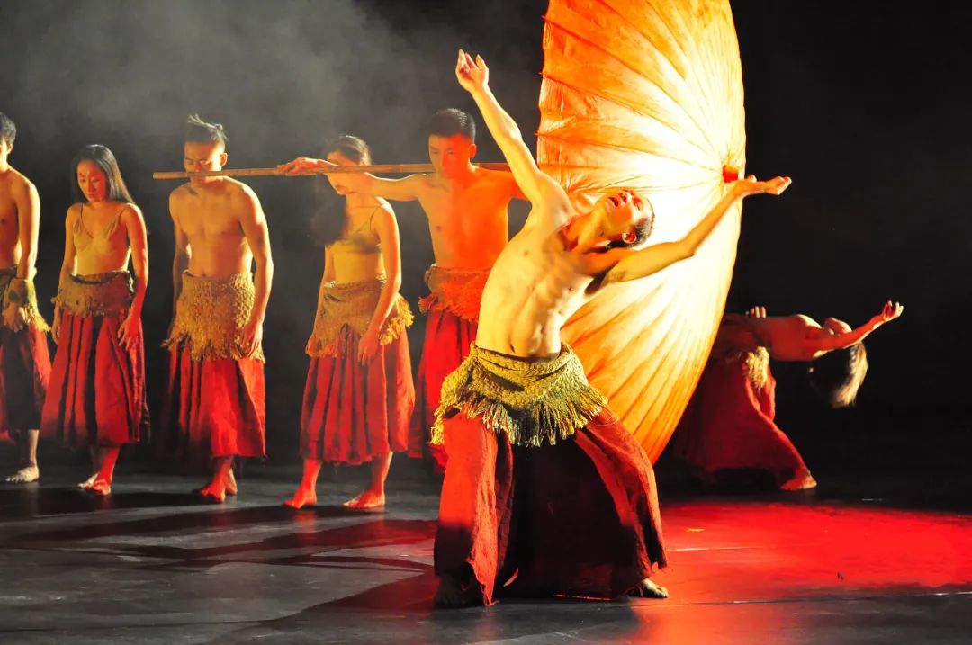 2022北京现代舞团舞剧《二十四节气·花间十二声》-长沙站