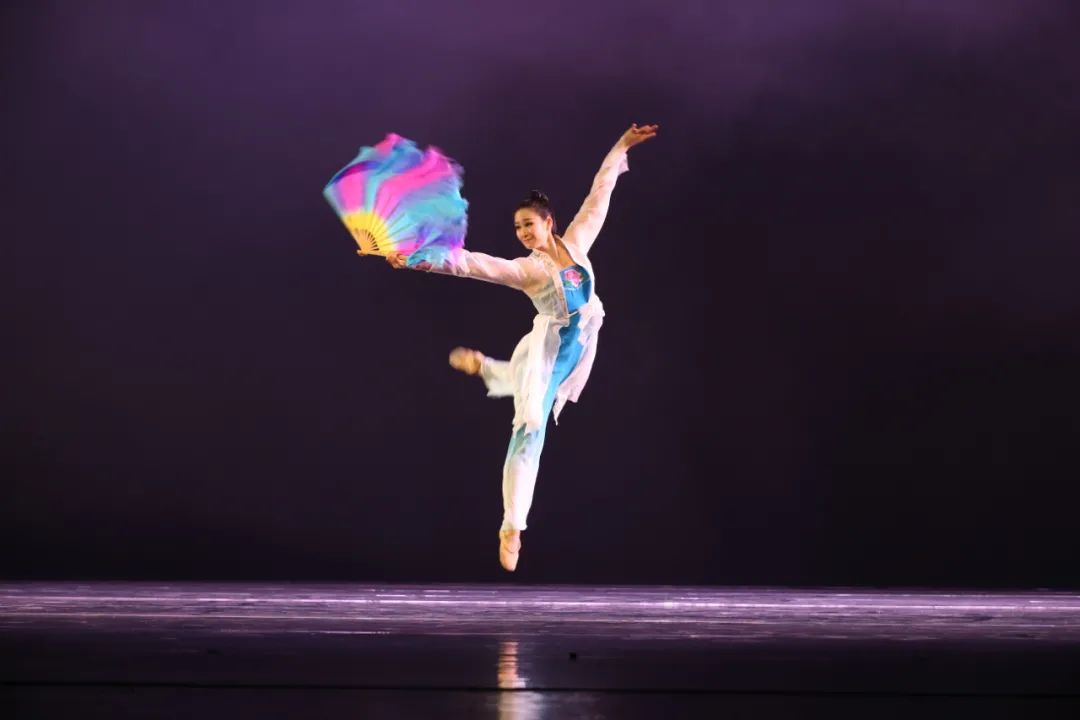 2022“为人民而舞”—《舞动经典》北京舞蹈学院青年舞团舞蹈作品-武汉站