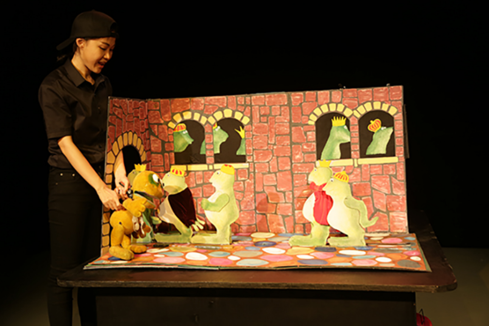 2022比利时&中国丨桌面布偶绘本剧《开跑车的小青蛙》-杭州站