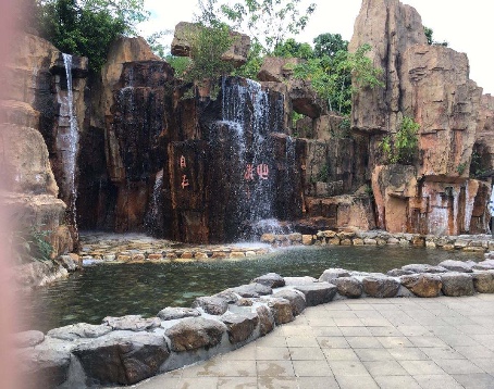 龙门铁泉黄金汤温泉度假村