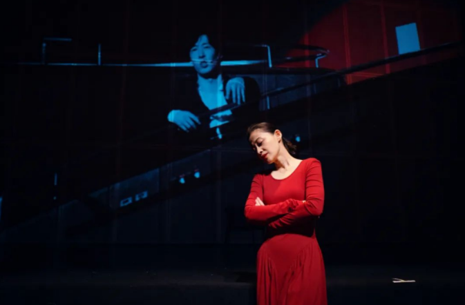 2022孟京辉戏剧作品《红与黑》-青岛站 2022孟京辉戏剧作品《红与黑》-青岛站