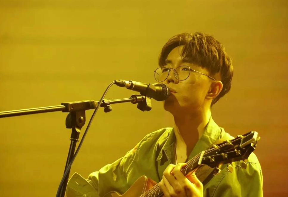 2022陈鸿宇贵阳演唱会门票价格、时间、地点 2022陈鸿宇贵阳演唱会门票价格、时间、地点