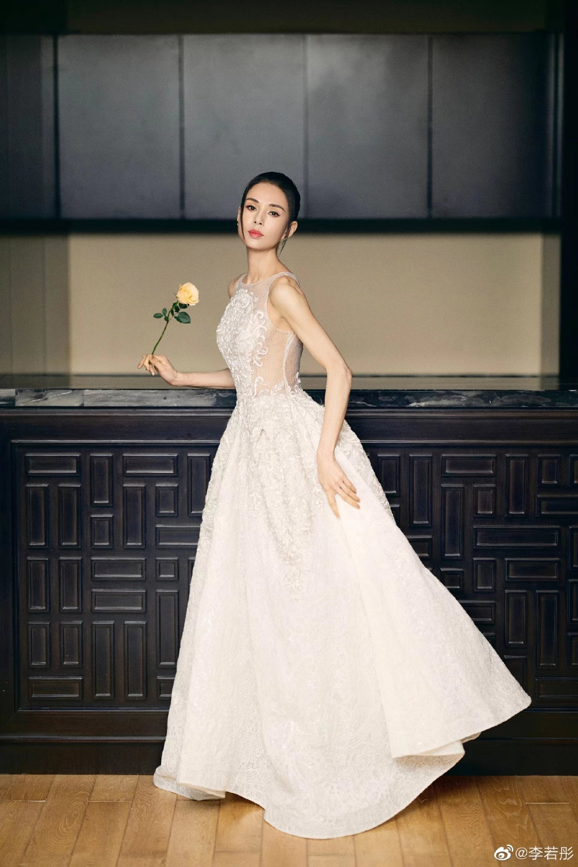 《且试天下》皇后身边侍女被删剩一对手　为什么皇后身边的侍女看不到面貌