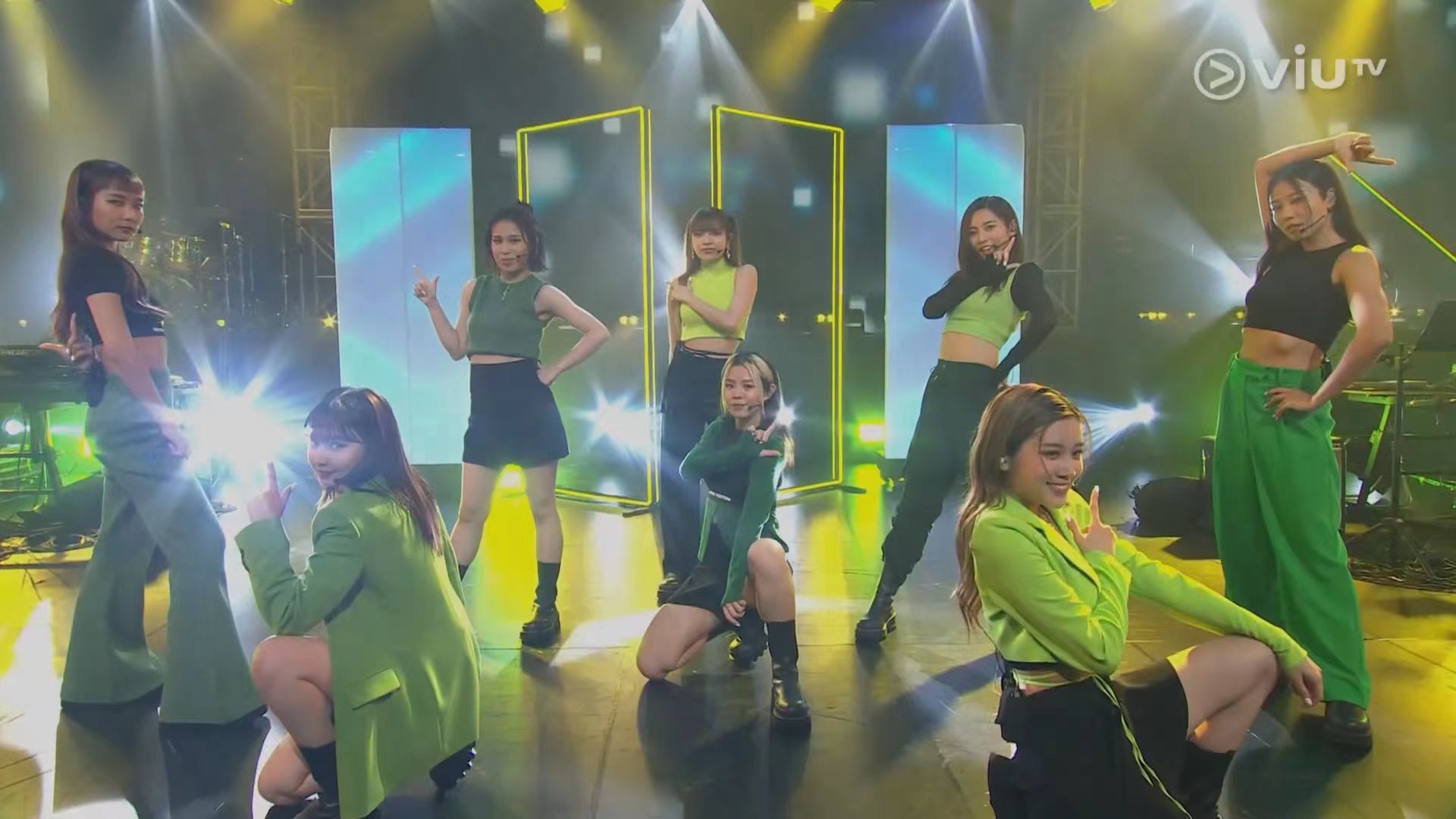 CHILL CLUB｜COLLAR首度现身献唱女团经典　为年底演唱会热身