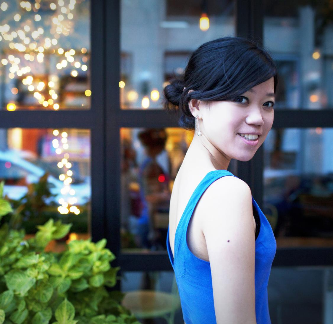 2022鼓楼西戏剧·丁一滕导演·屈楚萧领衔主演话剧《我是月亮》-郑州站