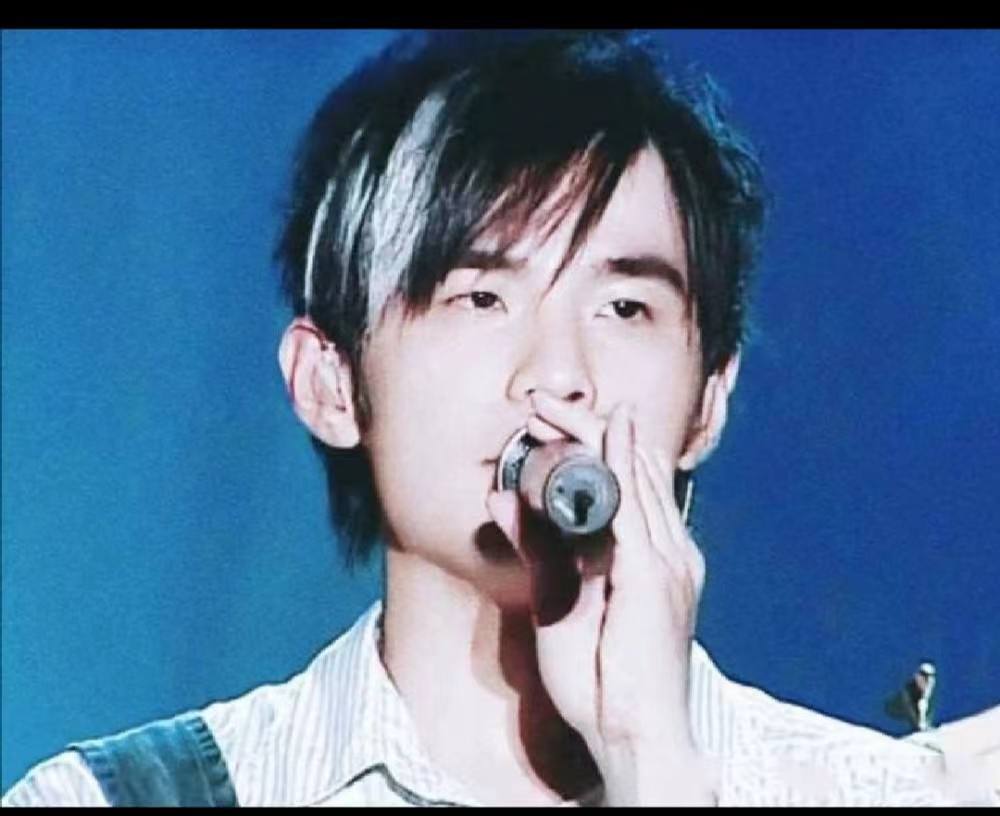 为什么周杰伦火了18年