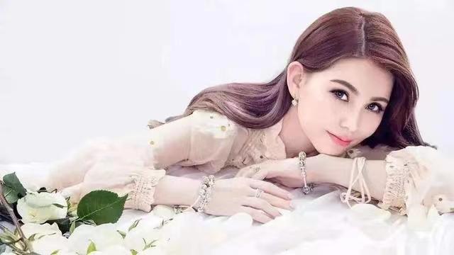 周杰伦的妻子昆凌是做什么的