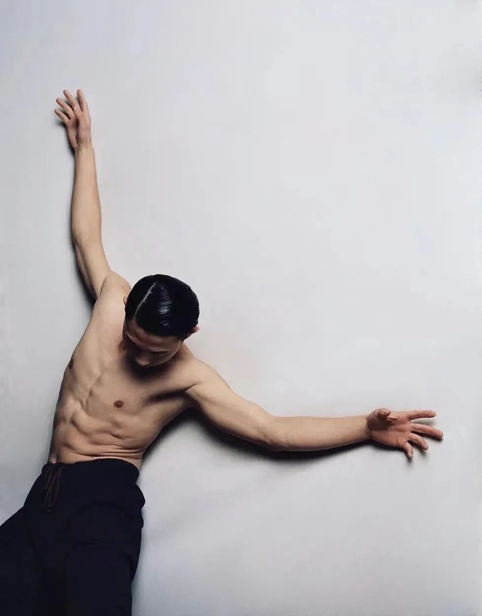 2023半山舞人新作《一步之遥》-郑州站