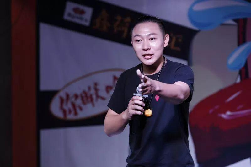 2022严值高济南脱口秀门票在哪里购买？