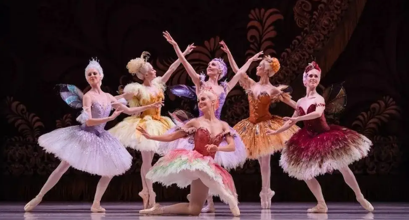 2023柴可夫斯基芭蕾作品新年音乐会《天鹅湖》《睡美人》《胡桃夹子》-北京站