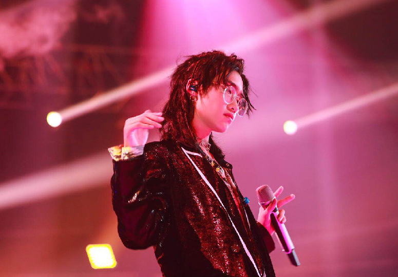 2022神魂颠倒 |“新生代魔嗓”邓典D.D.巡回演唱会-苏州站