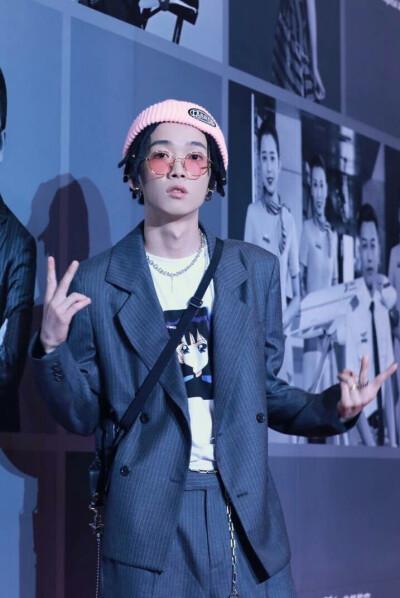 2022昆明无尽星空跨年夜阵容有谁?票价多少? 2022昆明无尽星空跨年夜阵容有谁?票价多少?