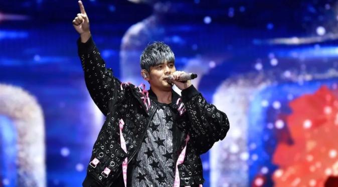 哪首歌曲是周杰伦为父亲而创作？