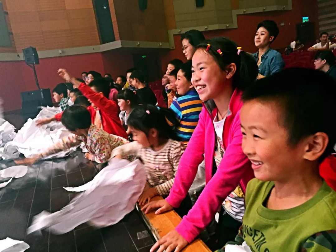 2023麦田文化•乌克兰国宝级互动亲子剧《疯狂的废纸世界》-上海站 2023麦田文化•乌克兰国宝级互动亲子剧《疯狂的废纸世界》-上海站