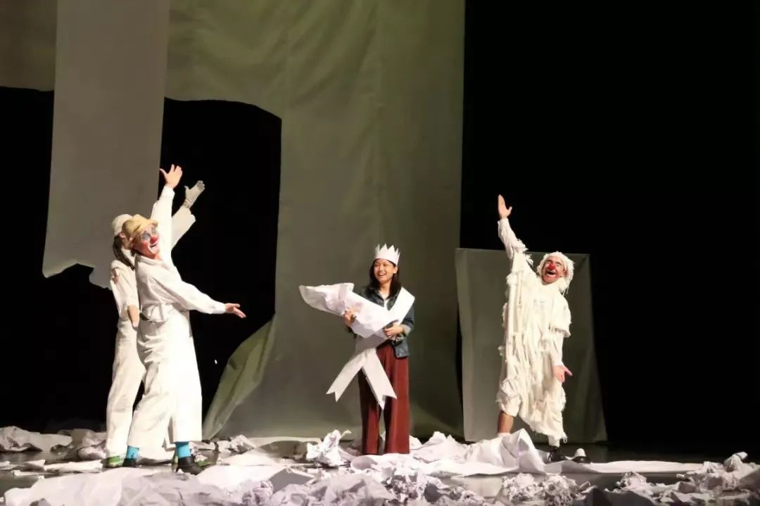 2023麦田文化•乌克兰国宝级互动亲子剧《疯狂的废纸世界》-上海站 2023麦田文化•乌克兰国宝级互动亲子剧《疯狂的废纸世界》-上海站