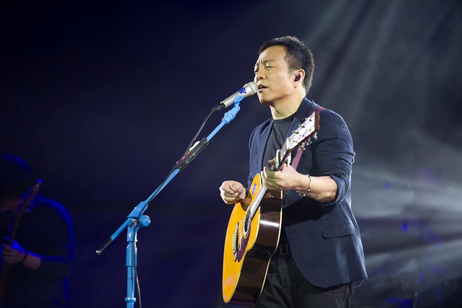 2023许巍西安演唱会(6月30日)(时间+地点+票价)订票指南 2023许巍西安演唱会(6月30日)(时间+地点+票价)订票指南