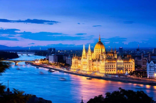 维也纳圆舞曲之夜-2023成都夏季交响音乐会-成都站